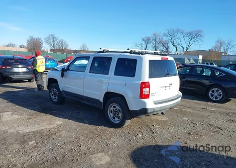 2013 Jeep Patriot Sport z USA, uszkodzony, nr VIN 1C4NJRBB7DD203262